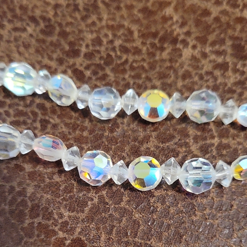 Iridescent Crystal Necklace and Earring Set (44) - Picture 10 of 16